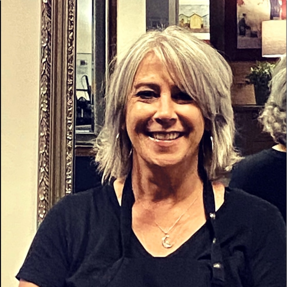 Meet your Posher, Jennifer